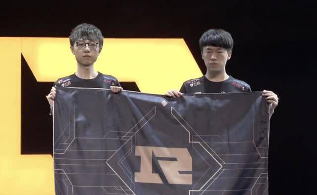 训练中要注 训练中要注